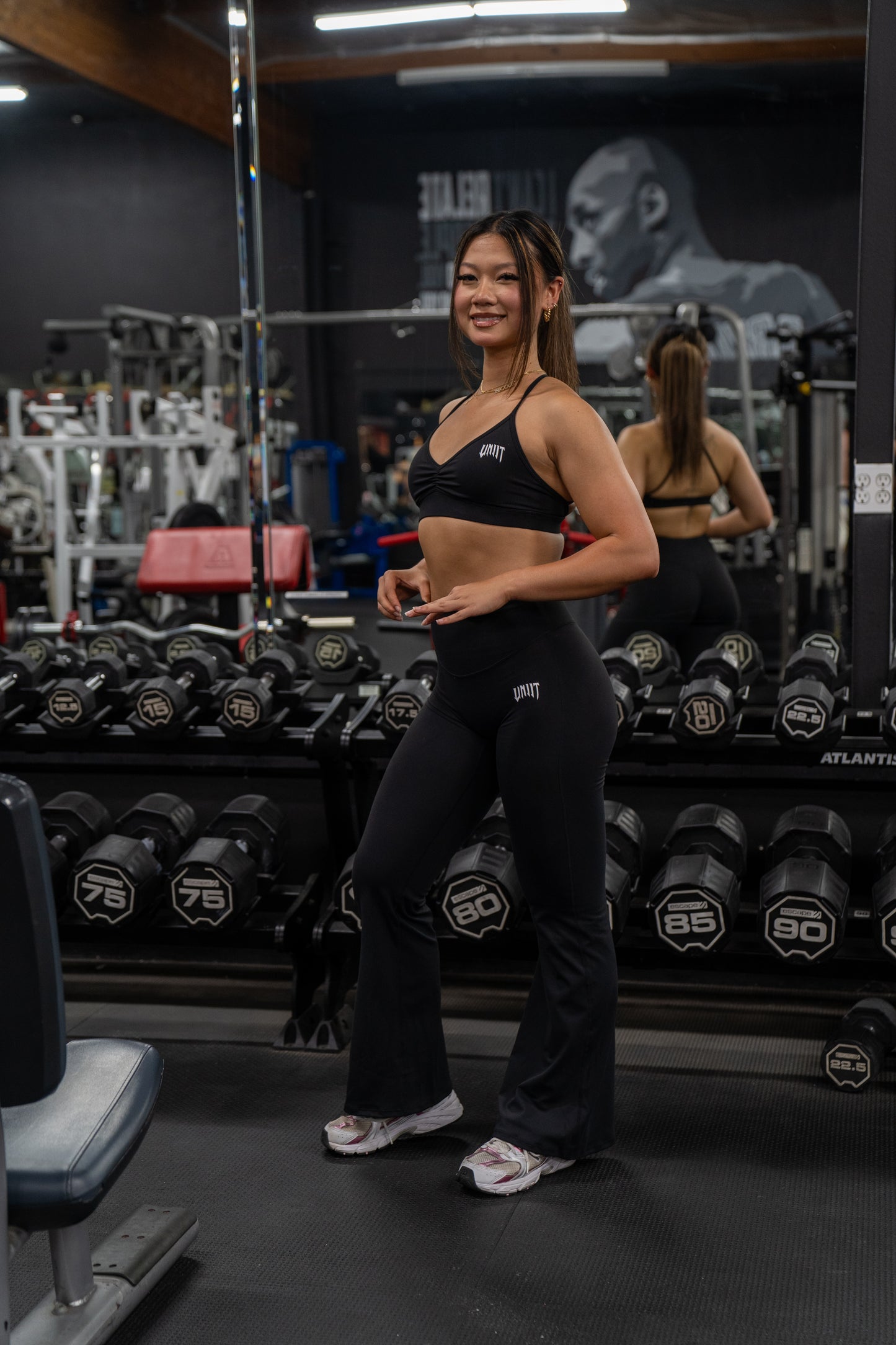 Shadow Luxe Flare Leggings
