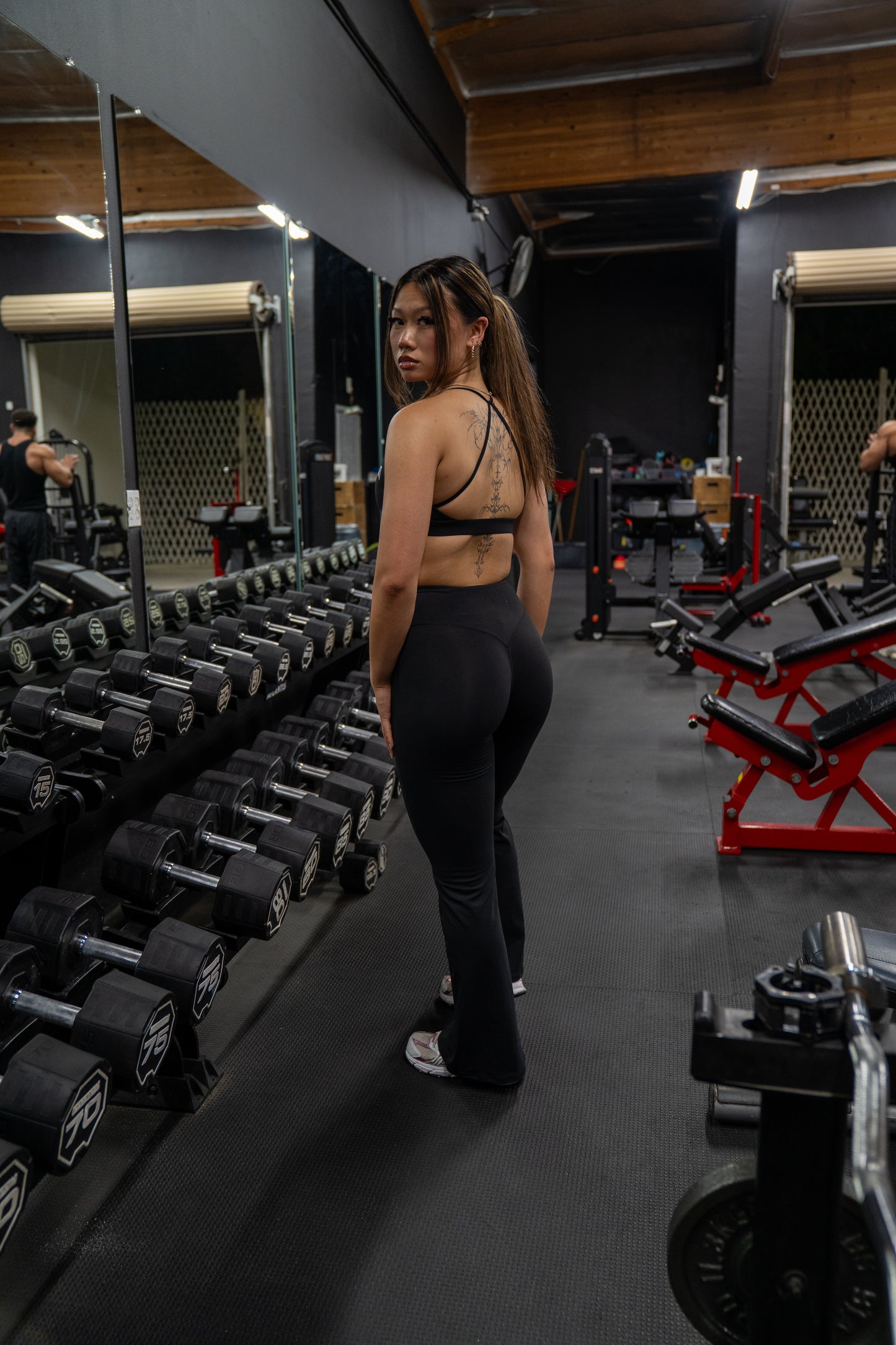 Shadow Luxe Flare Leggings
