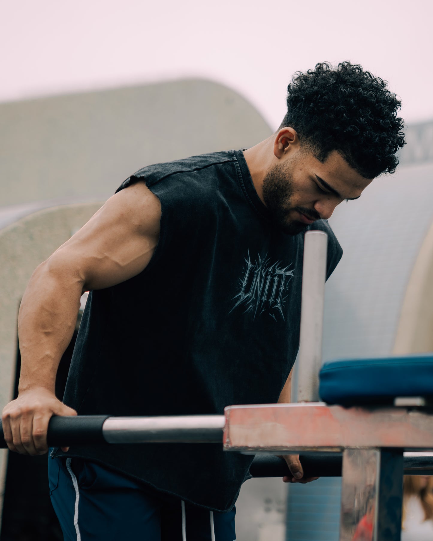 CUT SLEEVE TANK